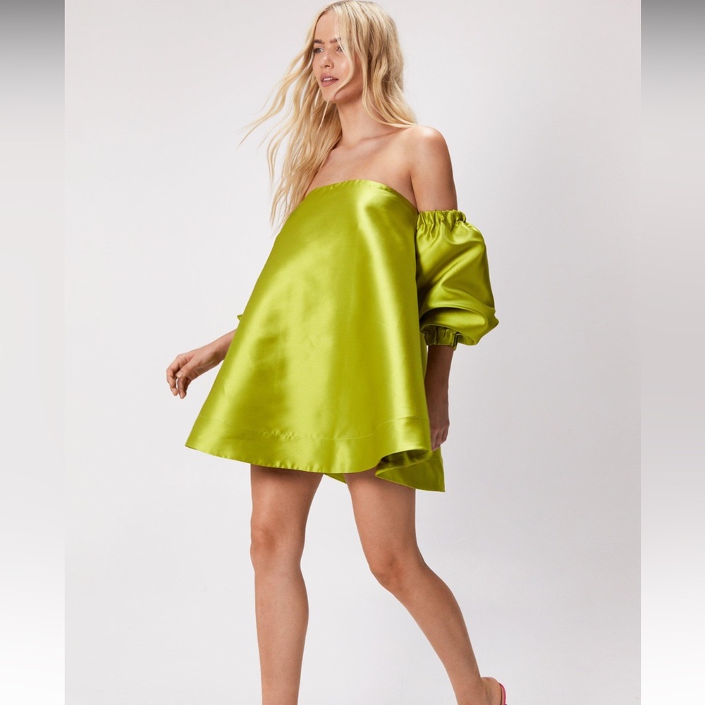 Structured off the shoulder puff sleeve mini dress